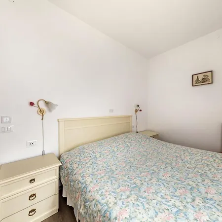 Casa Da Rin Elena * ארונצו די קדורה